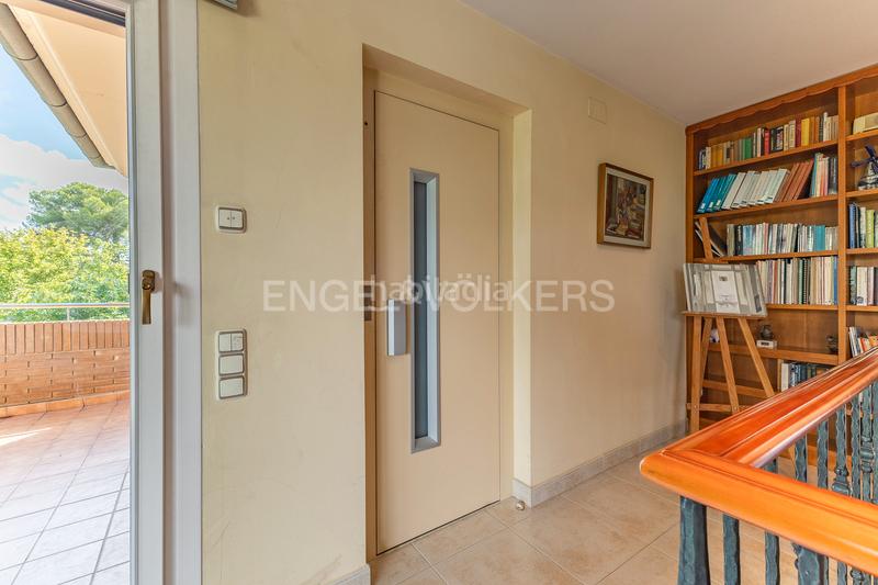 Foto 946a7bb4-c25a-46e5-be5f-ecd30995c74f. Affitto casa con riscaldamento parcheggio piscina in Sant Cugat del Vallès