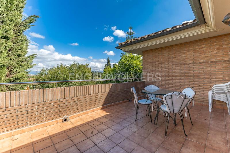 Foto 9d598e53-c2ab-4e0e-a5aa-049653af763e. Affitto casa con riscaldamento parcheggio piscina in Sant Cugat del Vallès