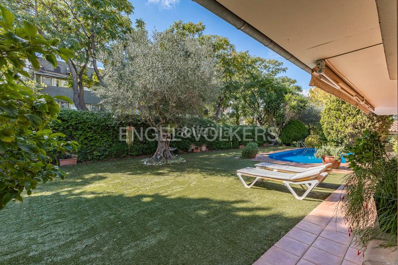 Foto b073eb79-a93b-4a98-83f4-73d7cd64fdfa. Affitto casa con riscaldamento parcheggio piscina in Sant Cugat del Vallès