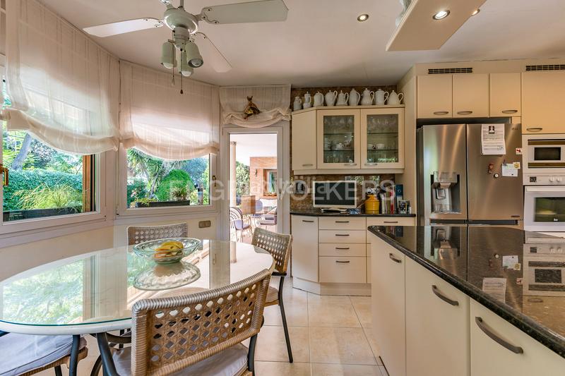 Foto cfe84335-f53e-4ca6-9591-9d9a5bdaddcd. Alquiler casa fantástica casa unifamiliar en Arxiu en Sant Cugat del Vallès