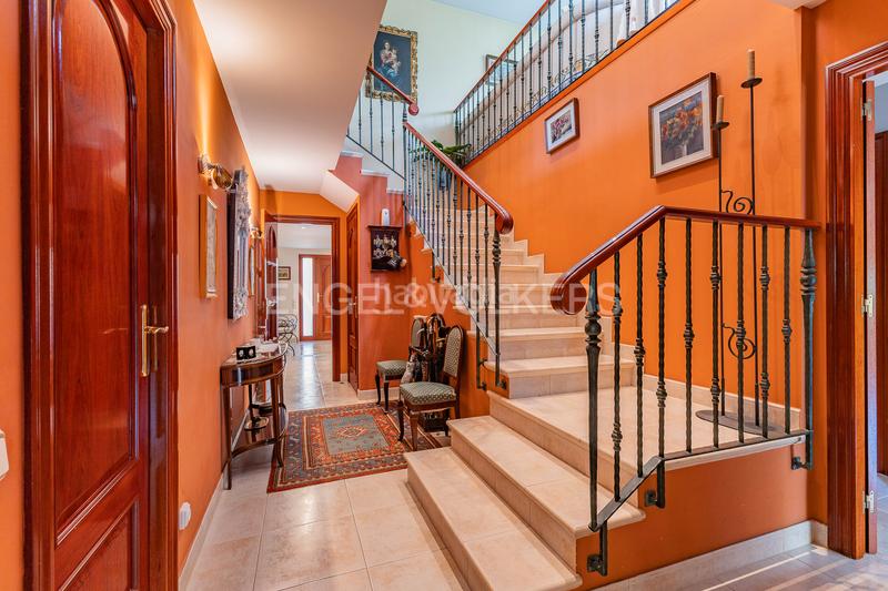 Foto 351f1477-c7c9-4d1c-bf6a-06970c07b04c. Location maison avec chauffage parking piscine dans Sant Cugat del Vallès