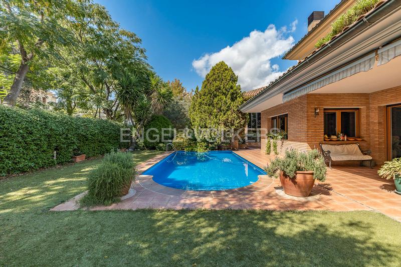 Foto 4ef9f7bd-5c5e-4e7c-834f-245ab1fd7d6a. Location maison avec chauffage parking piscine dans Sant Cugat del Vallès