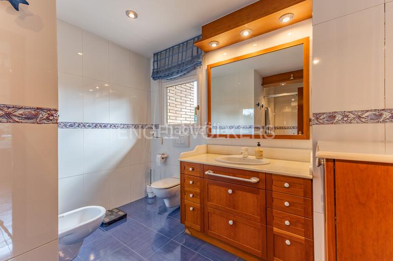 Foto cb5038fc-932e-48a0-8b11-7be7dd209285. Location maison avec chauffage parking piscine dans Sant Cugat del Vallès