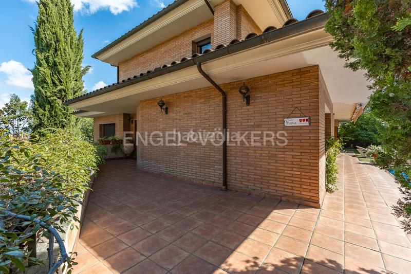 Foto d0b18faf-c499-44a0-b446-90a28542c681. Location maison avec chauffage parking piscine dans Sant Cugat del Vallès