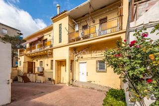 Appartement à Molins de Rei. Gran casa en molins de rei, con parking