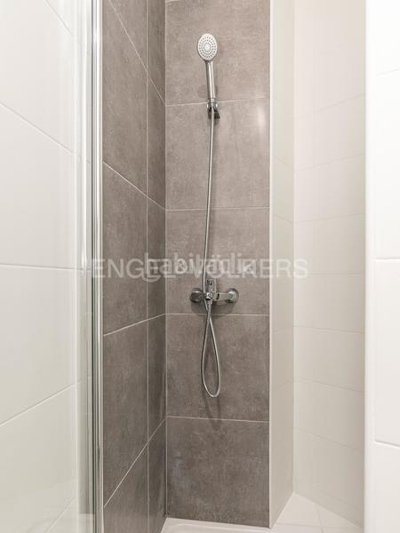 Foto 97fcb3ac-3677-465c-b29c-a95088fed2ce. Rent apartment with heating in Hostafrancs Barcelona