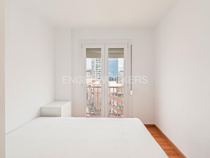 Foto d1fa8cdb-6949-4a0b-9940-c1a20197532a. Rent apartment with heating in Hostafrancs Barcelona