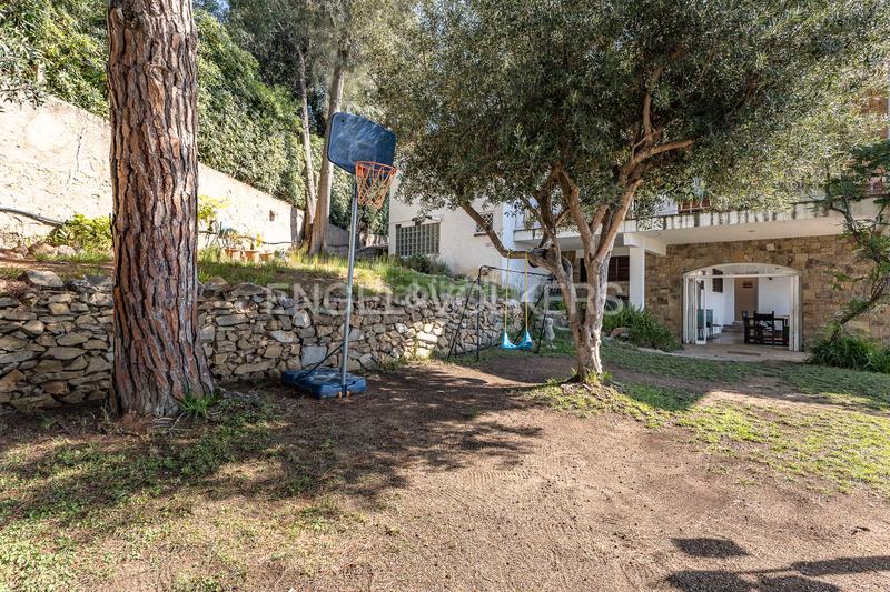 Foto e9b68ada-7bb7-47ab-b05d-c639b4aca889. Lloguer apartament amb calefacció aparcament a Caldes d´Estrac