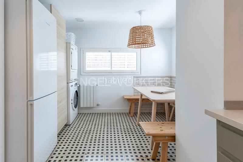 Foto f0535465-7ec7-4eff-b7b8-49992edd99a8. Lloguer apartament amb calefacció aparcament a Caldes d´Estrac