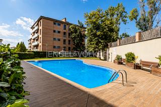 Location Appartement à Coll Favà. Acogedor piso de dos 2 habitaciones, piscina y excelente ubicaci