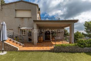 Casa a Matadepera. Fantástica casa con vistas en matadepera