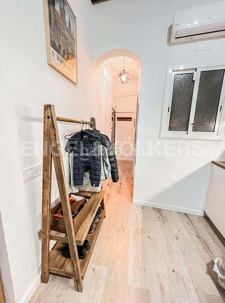 Foto 9e55f5cc-6a9e-4498-be08-da41f9fa912a. Alquiler apartamento bonito piso temporal en el corazón en Barcelona