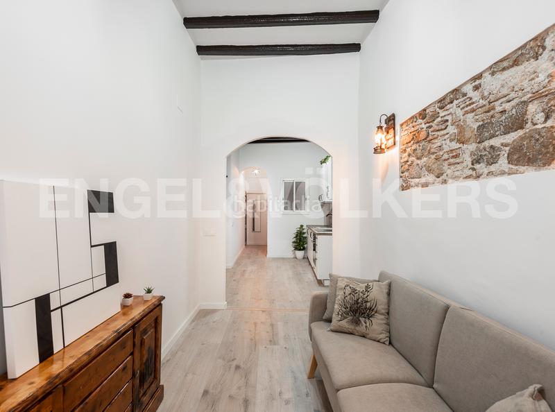 Foto 45fc5110-bd6e-4394-9cdb-4f01705a45d7. Lloguer apartament amb calefacció a Raval Barcelona