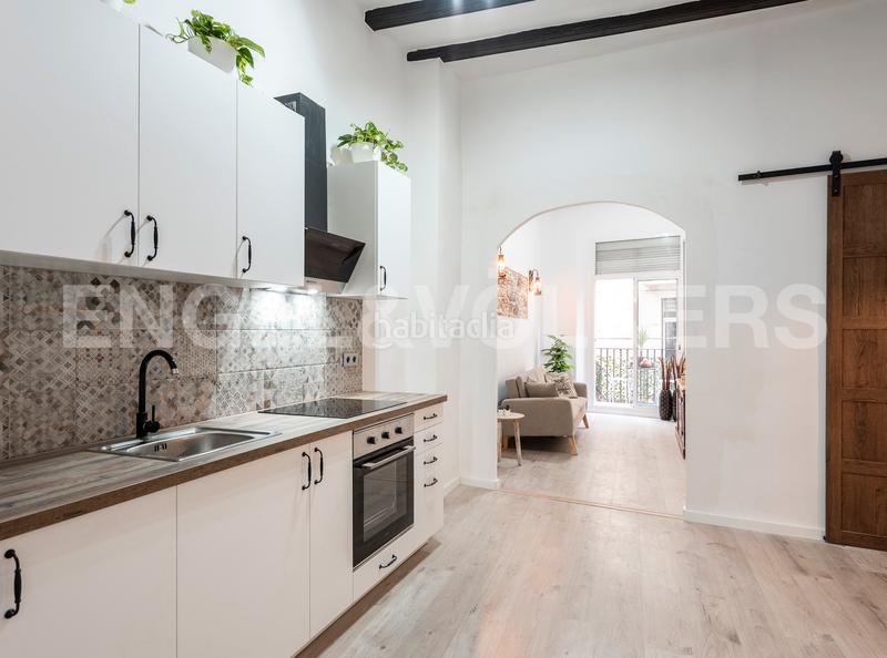 Foto d97c01ff-8d79-49e6-ab26-57dbe0b1c3c1. Miete appartement mit heizung in Raval Barcelona