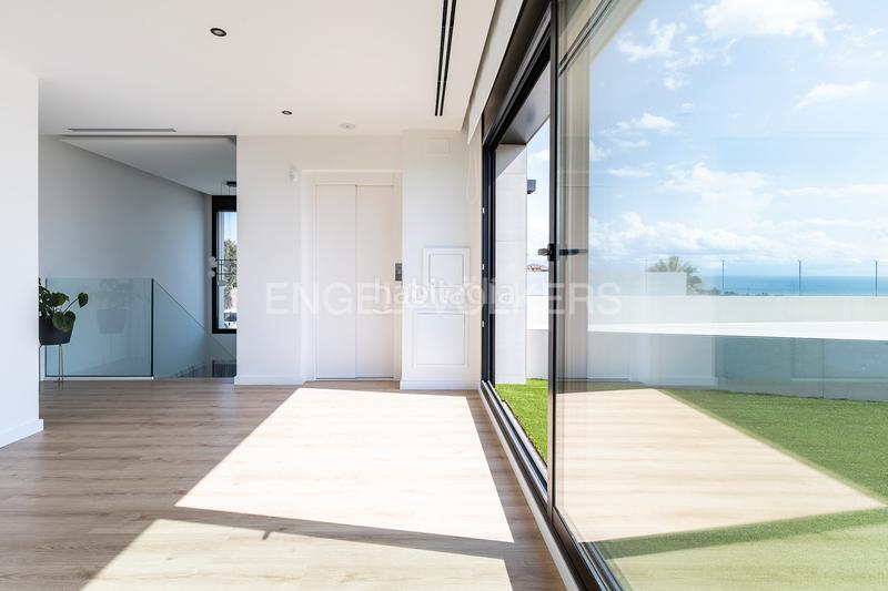 Foto 021327f8-873a-4df6-bfdf-fd86fad979a7. Casa exquisita casa de lujo con vistas panorámicas al mar en Teià