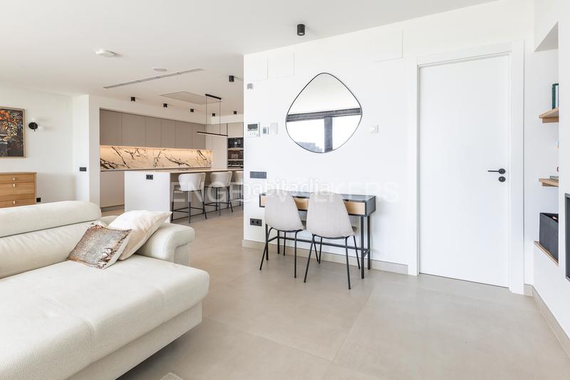 Foto 2a01d55b-be38-4f39-bf2e-310347d1b5f3. Casa exquisita casa de lujo con vistas panorámicas al mar en Teià