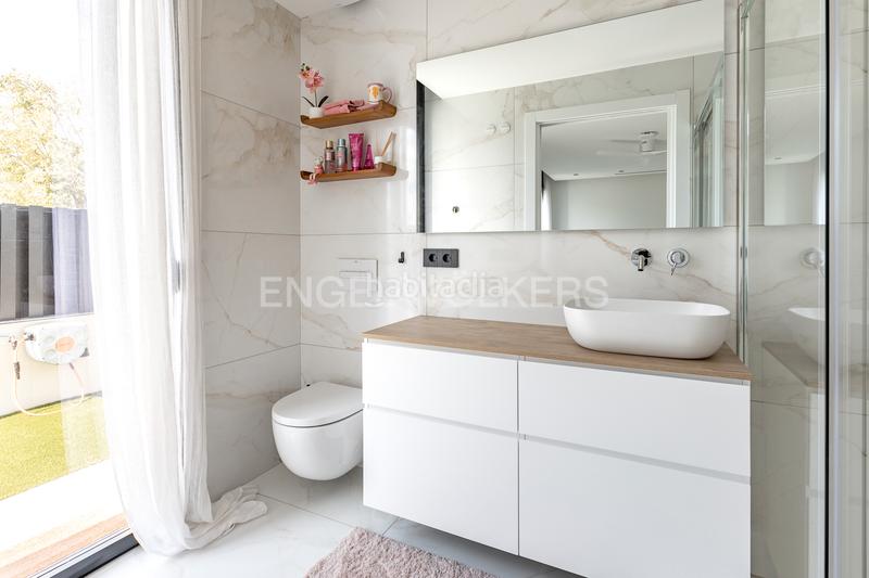 Foto 5a7acac3-7558-4ef1-ba43-10005f3a34a7. Casa exquisita casa de lujo con vistas panorámicas al mar en Teià