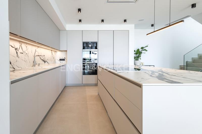 Foto a3c0f429-9f27-49c5-95bb-1a3361ed105e. Casa exquisita casa de lujo con vistas panorámicas al mar en Teià