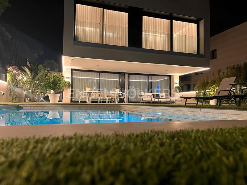 Foto a8908f81-0a9c-4cbc-9a24-e8e2036c77ef. Casa exquisita casa de lujo con vistas panorámicas al mar en Teià