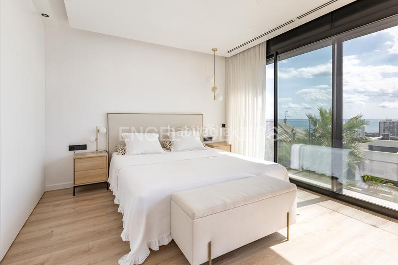 Foto b8692c83-2acb-4b32-b387-cb90e9d3001f. Casa exquisita casa de lujo con vistas panorámicas al mar en Teià