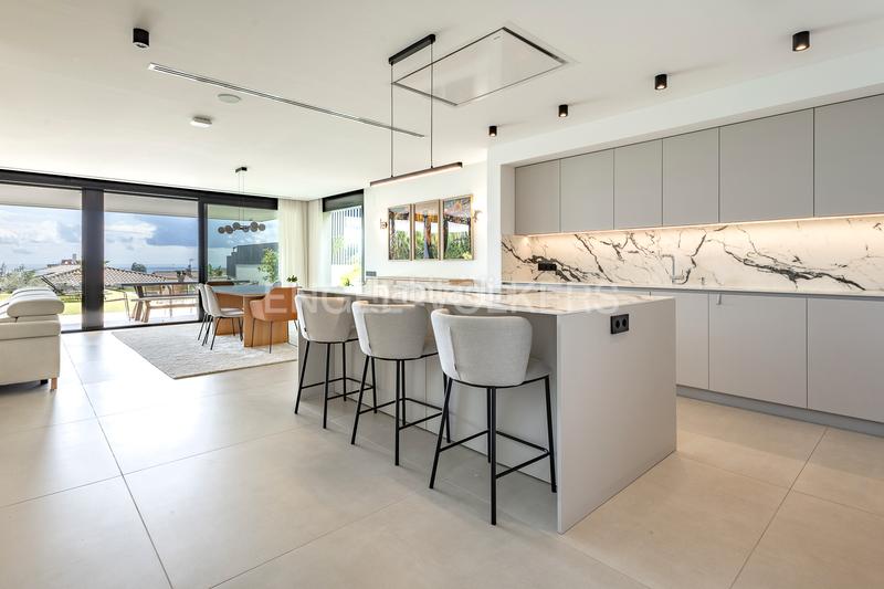 Foto ba4e7165-cb81-4783-a4fc-a76e232a2ca0. Casa exquisita casa de lujo con vistas panorámicas al mar en Teià