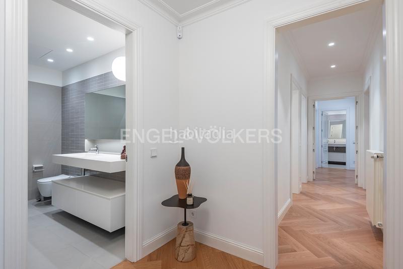 Foto 11473956-a484-47f7-a95e-0da27fd1e0da. Apartament amb calefacció piscina a Dreta de l´Eixample Barcelona