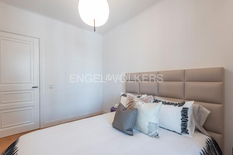 Foto 31b8b487-ecdd-49c8-bca4-459255454431. Apartament amb calefacció piscina a Dreta de l´Eixample Barcelona