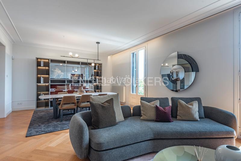 Foto 72fa8397-266c-4e0a-b7d3-6b11c0eb581a. Apartament amb calefacció piscina a Dreta de l´Eixample Barcelona