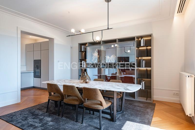 Foto b54de296-c5cc-4bbe-9c59-8bff580a7a02. Apartament amb calefacció piscina a Dreta de l´Eixample Barcelona