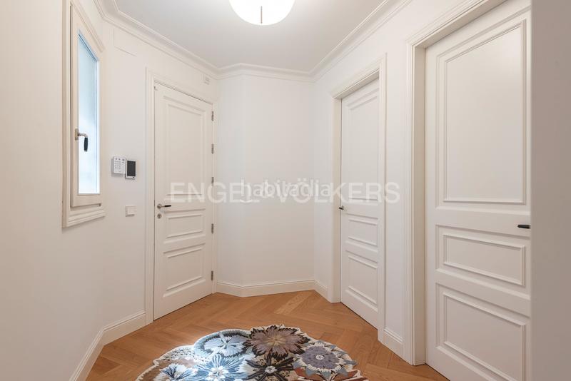 Foto c1ec5be7-356f-49da-bef1-873ba13c10af. Apartament amb calefacció piscina a Dreta de l´Eixample Barcelona