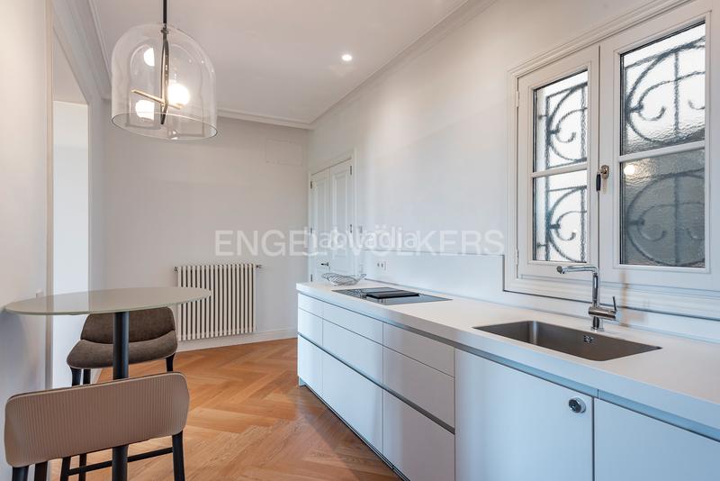 Foto c47ab3fa-31f5-4551-9a3b-9098aae4e3ab. Apartament amb calefacció piscina a Dreta de l´Eixample Barcelona