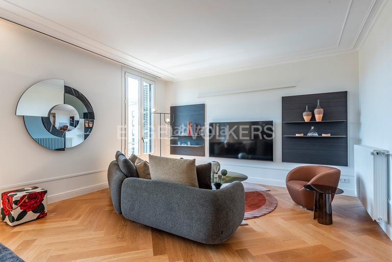 Foto d27ec93f-e6cc-4e4a-a449-a8e2ea53b48c. Apartament amb calefacció piscina a Dreta de l´Eixample Barcelona