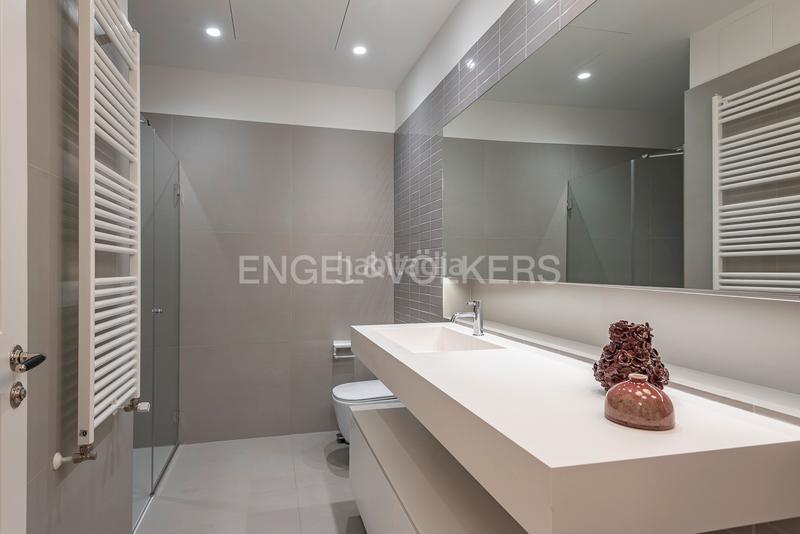 Foto d74df5aa-99ef-46a9-914d-c8843cf902f7. Apartament amb calefacció piscina a Dreta de l´Eixample Barcelona