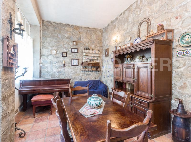 Foto 352003dd-5223-4e8f-b2a4-971ea5c85a65. Casa amb calefacció aparcament piscina a Bellamar Castelldefels