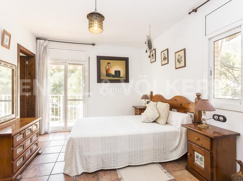 Foto 867ca081-bb6d-4088-9d42-b711358856ef. Casa amb calefacció aparcament piscina a Bellamar Castelldefels