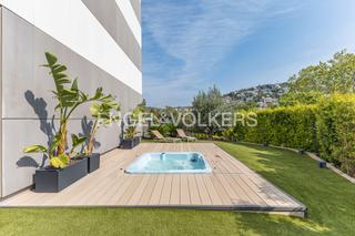 Apartament a Aiguadolç - Sant Sebastià. Exclusiva planta baja en sitges con jardín y jacuzzi privado, pa