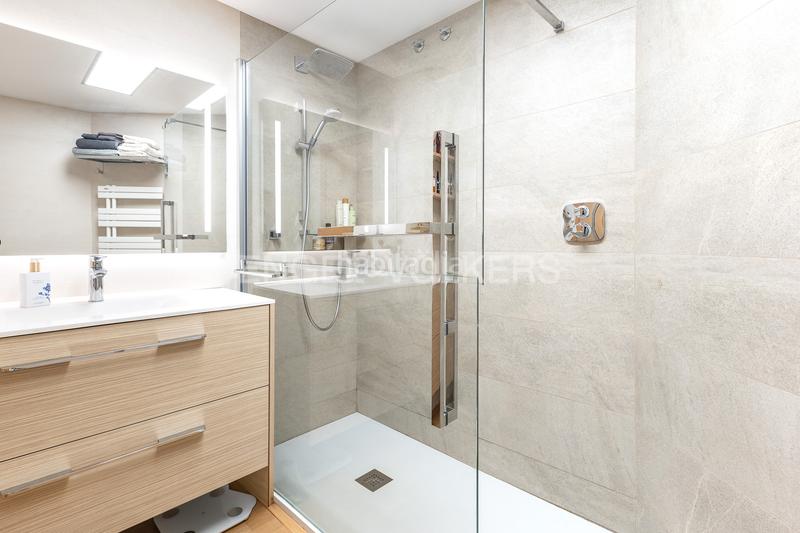 Foto 01e4920c-78ec-40a9-8bbc-a009c73b5174. Apartament amb calefacció aparcament a Eixample Sabadell