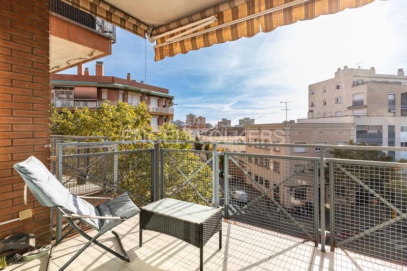Foto 36562d37-ae9e-440d-8f90-b4a05227497f. Apartament amb calefacció aparcament a Eixample Sabadell