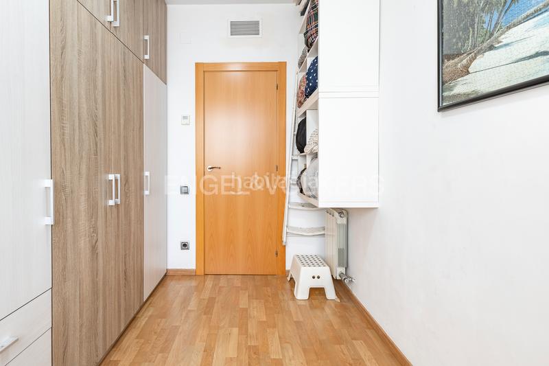 Foto 420f5fd5-7182-4564-8c49-1351d709e955. Apartament amb calefacció aparcament a Eixample Sabadell