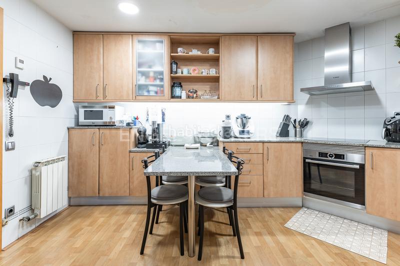 Foto 4448eb0a-b990-40e2-a9fd-4c467674961b. Apartament amb calefacció aparcament a Eixample Sabadell