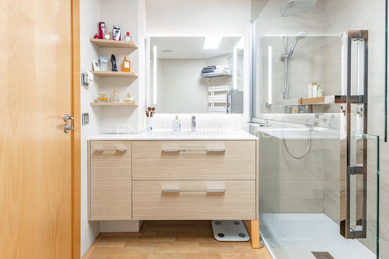 Foto 8972d2cb-10d0-428c-a931-4134141c023a. Apartament amb calefacció aparcament a Eixample Sabadell