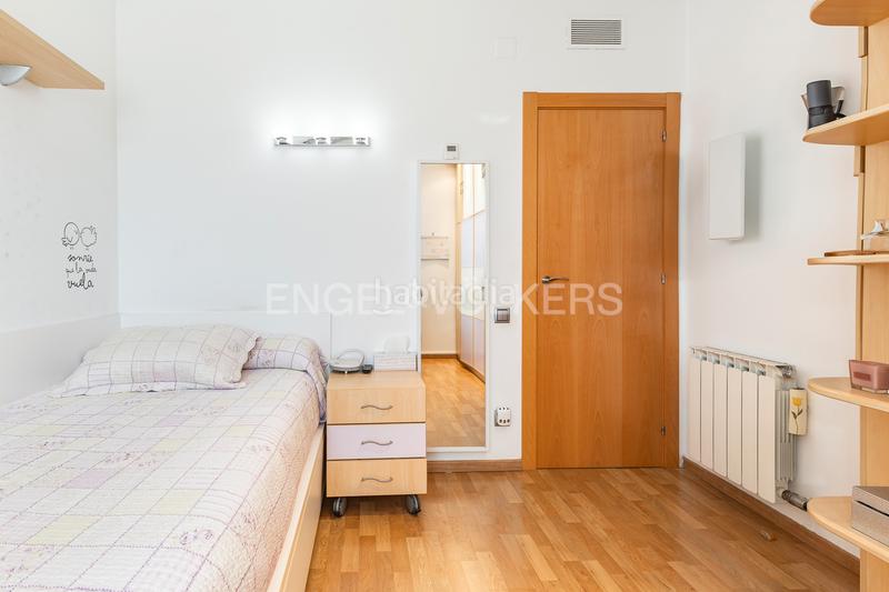 Foto 8ba6b06b-bf47-4c2f-b733-d4dbd89dfc10. Apartament amb calefacció aparcament a Eixample Sabadell