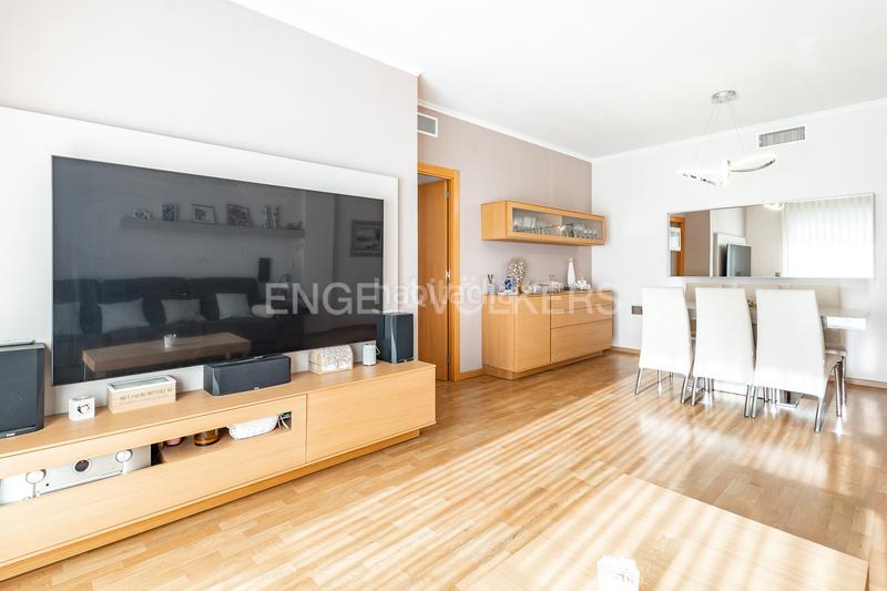 Foto 98b06f99-7cb5-40b8-8f7a-4904611e9956. Apartament amb calefacció aparcament a Eixample Sabadell