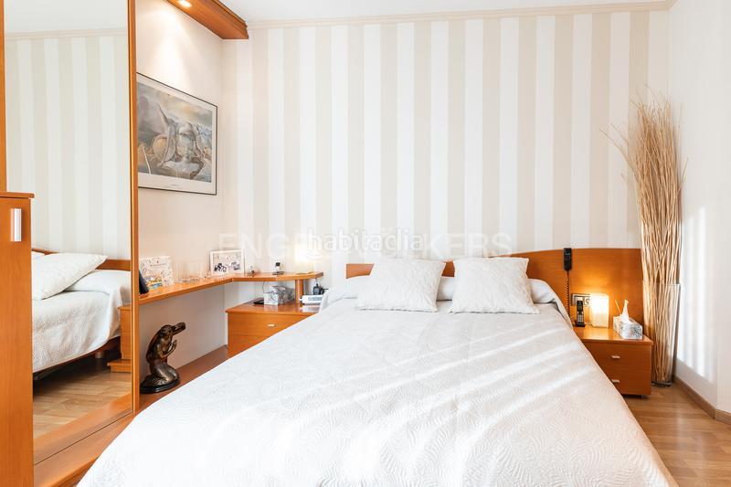 Foto ce860893-fd3d-42a6-b23f-764c1889c1bf. Apartament amb calefacció aparcament a Eixample Sabadell