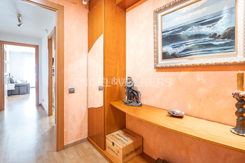 Foto e4735067-fd36-480e-8aad-51f60e9b77ef. Apartament amb calefacció aparcament a Eixample Sabadell