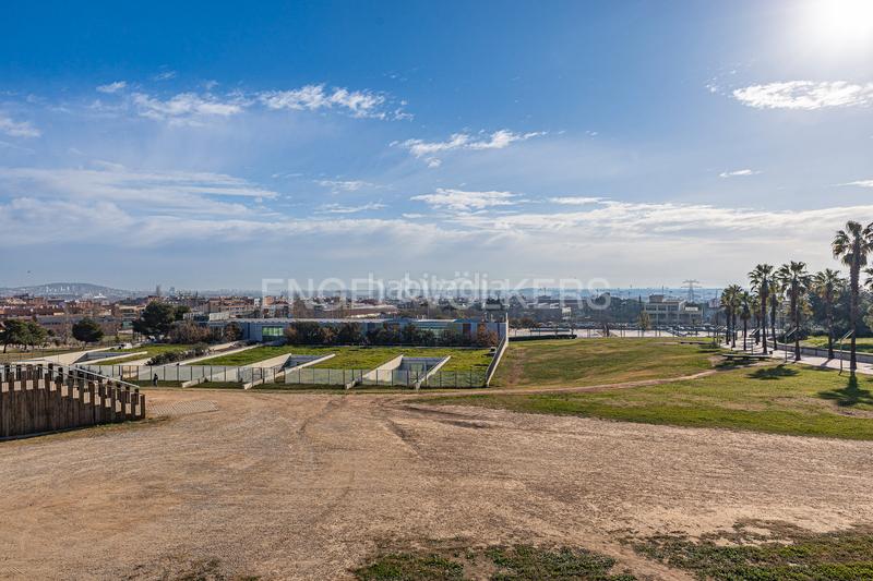 Foto 650f03ad-9916-46f9-b627-1c98ba5ee54e. Haus mit heizung parking in Vinyets-Molí Vell Sant Boi de Llobregat