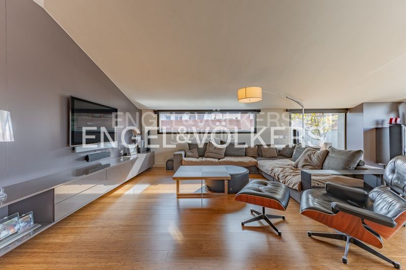 Foto 1a2b7ef9-52ed-429a-9176-f63119d1400f. Duplex con riscaldamento parcheggio in Centre Sabadell