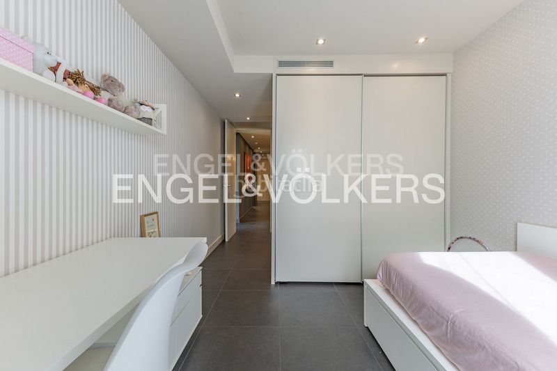 Foto 3ada5823-de76-41a8-be21-7d5e023b6642. Duplex con riscaldamento parcheggio in Centre Sabadell