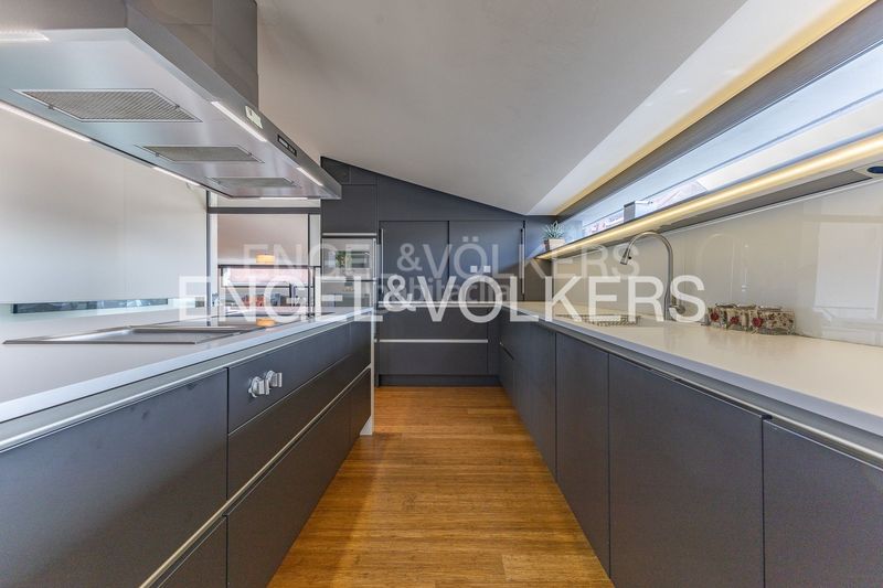 Foto c0115214-cd4c-4427-ad5c-b9b4394be828. Duplex con riscaldamento parcheggio in Centre Sabadell
