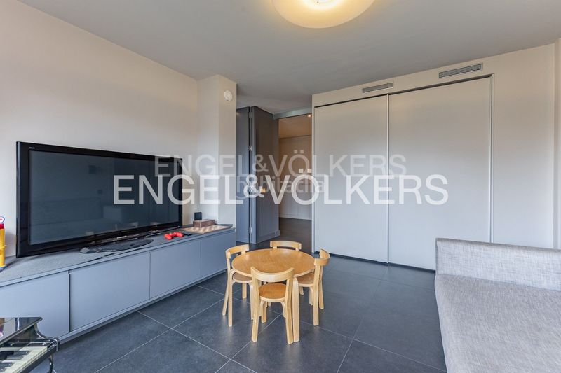 Foto c1586ddb-68b5-43a4-ac37-8282c0907b44. Duplex con riscaldamento parcheggio in Centre Sabadell